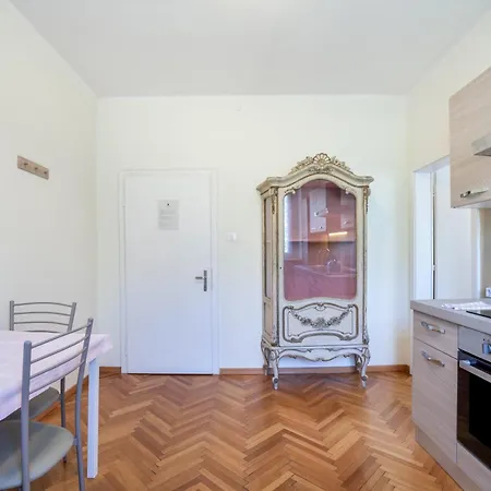 Hubertus 6 Apartment Merano